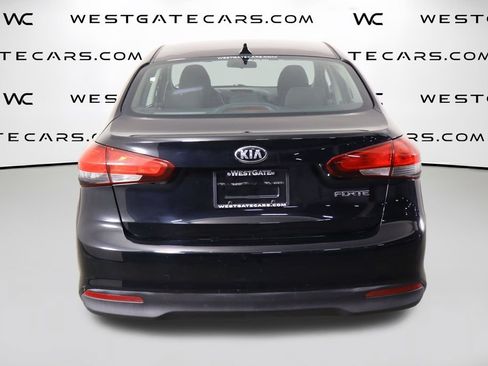 Used 2018 Kia Forte LX FWD image 4