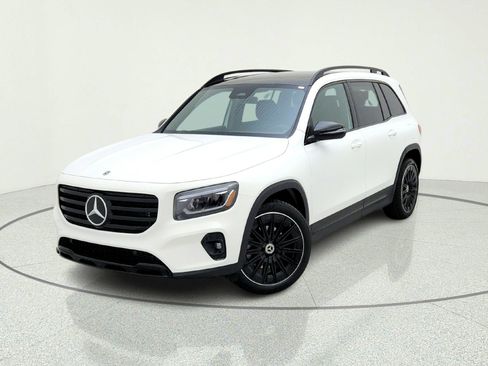 New 2026 Mercedes-Benz GLB 250 image 2