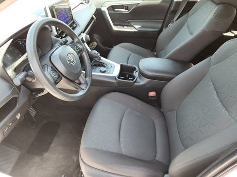 Certified 2025 Toyota RAV4 XLE AWD/4WD image 11