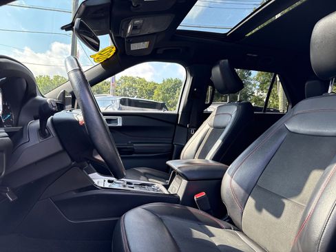 Used 2022 Ford Explorer ST-Line w/ Class IV Trailer Tow Package image 24