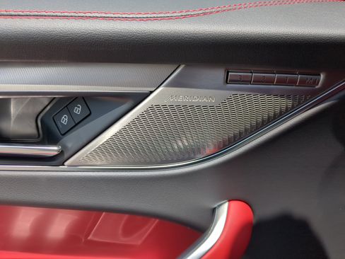 New 2026 Jaguar F-PACE R-Dynamic S image 18