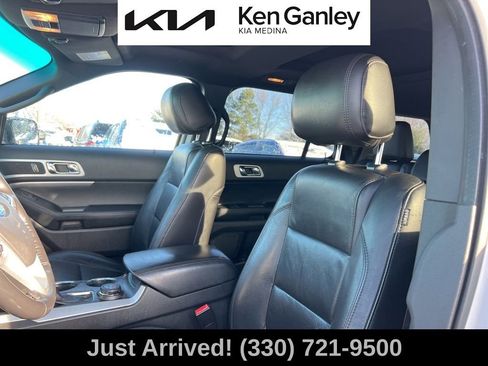 Used 2013 Ford Explorer XLT image 11