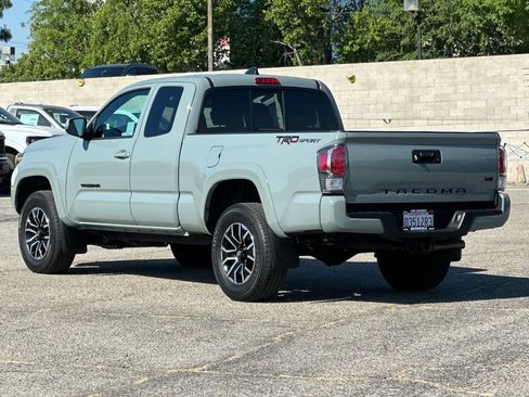 Used 2023 Toyota Tacoma TRD Sport RWD image 5