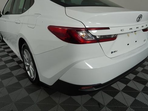 Used 2025 Toyota Camry LE image 12