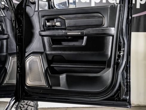 Used 2019 RAM 2500 Limited AWD/4WD image 37