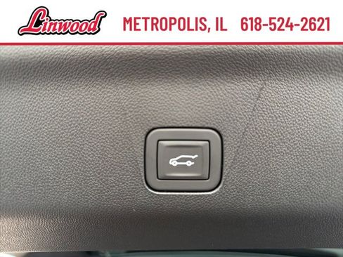 New 2026 GMC Yukon AT4 w/ AT4 Premium Plus Package image 17