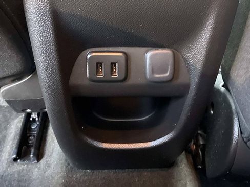 Used 2017 Chevrolet Colorado LT w/ LT Convenience Package AWD/4WD image 17
