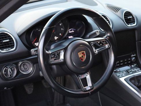 Used 2018 Porsche 718 Cayman image 23