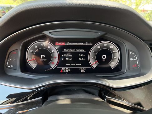 Used 2023 Audi Q8 Premium Plus AWD/4WD image 20