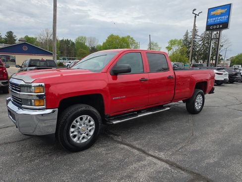 Used 2015 Chevrolet Silverado 2500 W/T w/ WT Convenience Package AWD/4WD image 3