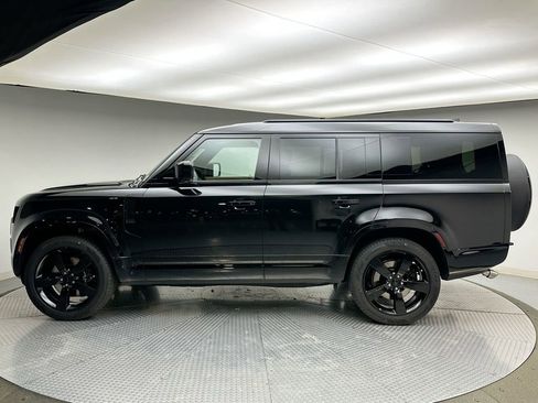 New 2026 Land Rover Defender 130 V8 image 2