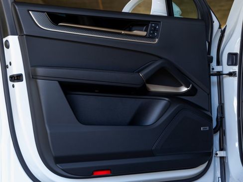 New 2025 Porsche Cayenne S image 22