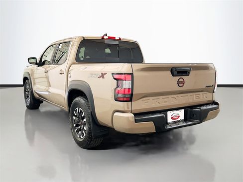 Used 2024 Nissan Frontier Pro-X image 6