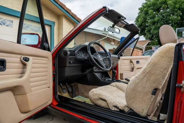 Used 1988 BMW 325i Convertible RWD image 27