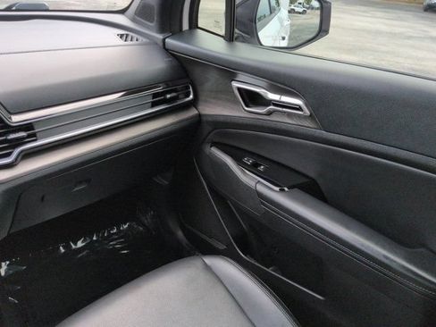 Used 2023 Kia Sportage X-Line w/ X-Line Premium Package AWD/4WD image 16