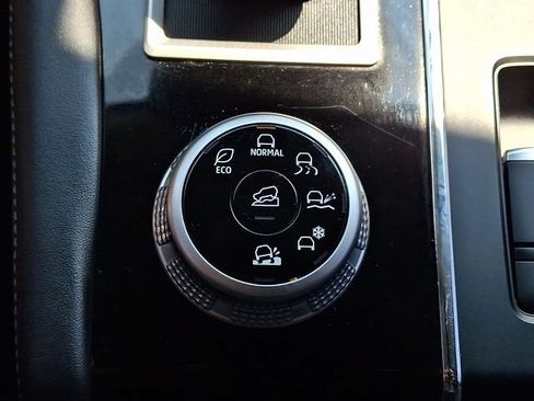 Used 2023 Mitsubishi Outlander SE AWD/4WD image 25