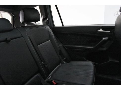Used 2022 Volkswagen Tiguan SE R-Line AWD/4WD image 12
