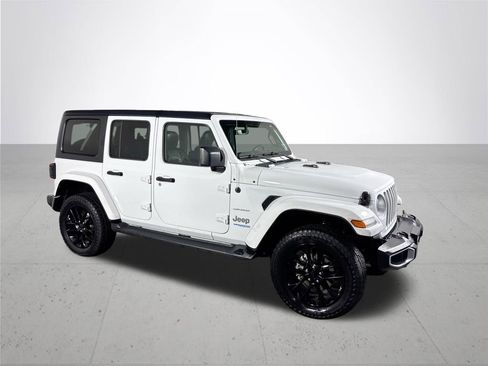 Used 2021 Jeep Wrangler Unlimited Sahara AWD/4WD image 4
