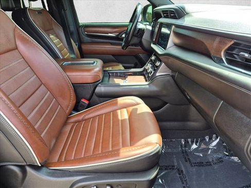 Used 2023 GMC Yukon XL Denali Ultimate AWD/4WD image 22