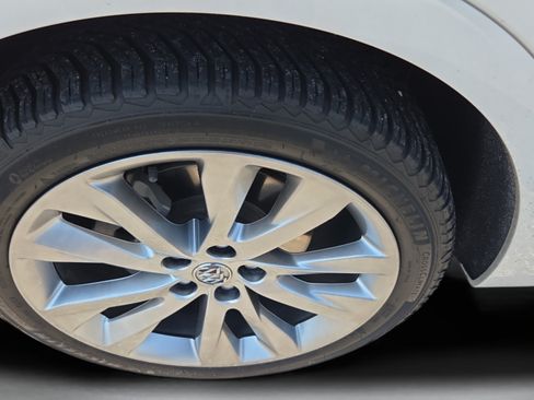 Used 2023 Buick Envision Avenir FWD image 31