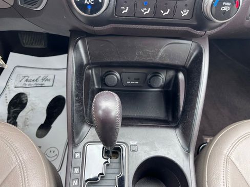 Used 2010 Hyundai Tucson GLS w/ Popular Equipment Pkg 2 FWD image 14