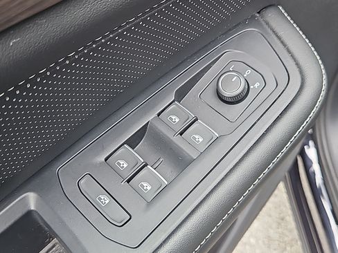 Certified 2024 Volkswagen Atlas SEL AWD/4WD image 24