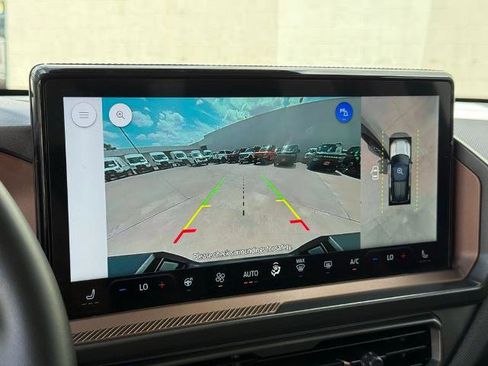 Certified 2025 Ford Bronco Sport Outer Banks w/ Outer Banks Tech Package+ image 9