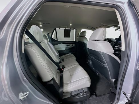 Used 2023 Honda Pilot EX-L image 30
