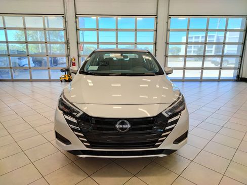 New 2025 Nissan Versa SV w/ Trunk Package FWD image 8