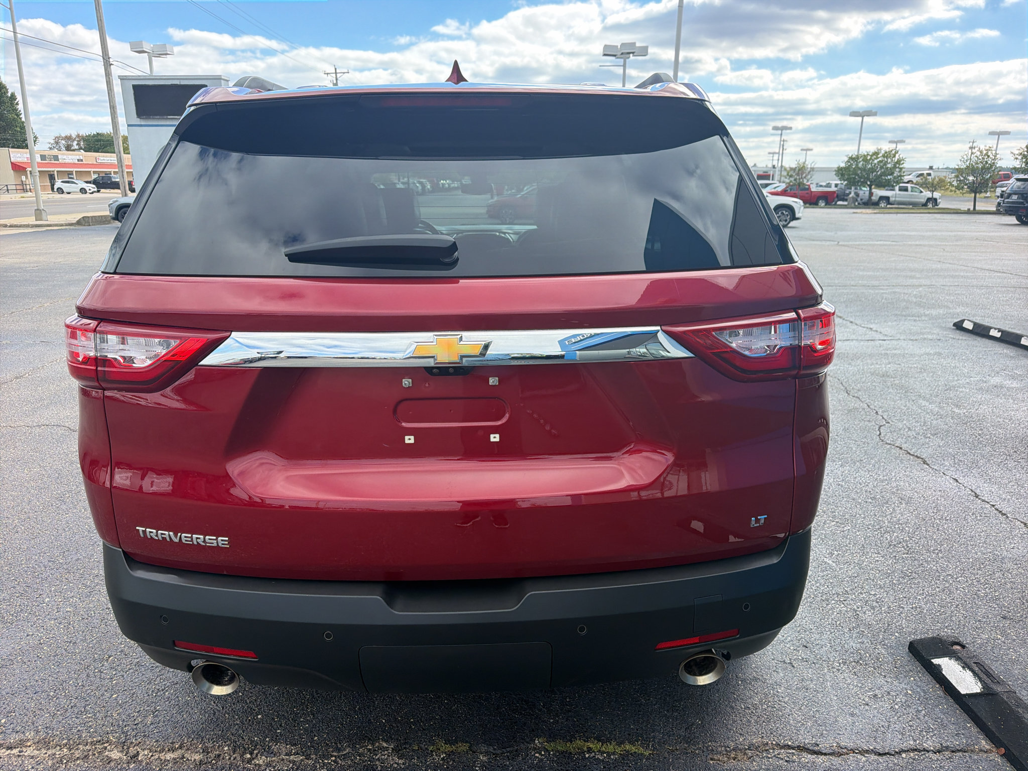 Used 2021 Chevrolet Traverse LT w/ LT Premium Package AWD/4WD image 6