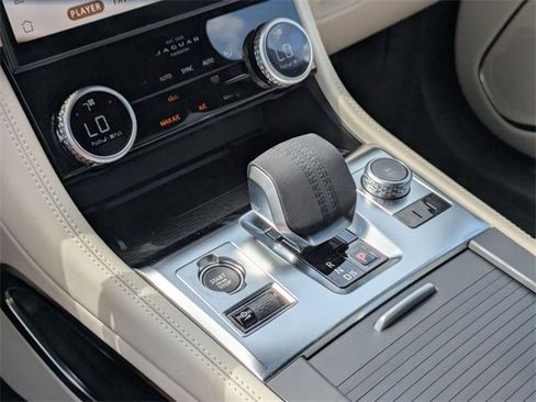 New 2026 Jaguar F-PACE R-Dynamic S image 9