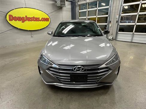 Used 2020 Hyundai Elantra SE w/ Cargo Package (C1) image 8