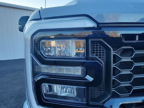 Used 2025 Ford F250 Lariat w/ Lariat Ultimate Package image 12