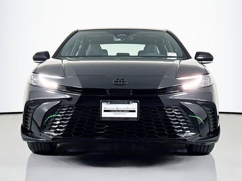 Used 2025 Toyota Camry XSE image 2