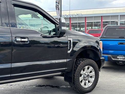 Used 2019 Ford F350 Platinum w/ Platinum Ultimate Package AWD/4WD image 4