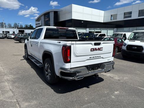 New 2026 GMC Sierra 1500 SLT AWD/4WD image 3