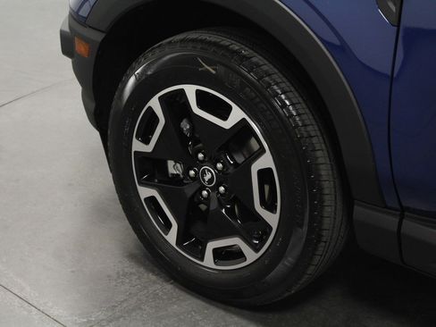 Used 2024 Ford Bronco Sport Outer Banks w/ Tech Package image 10