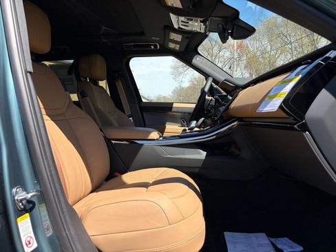 New 2026 Land Rover Range Rover Sport SE AWD/4WD image 15
