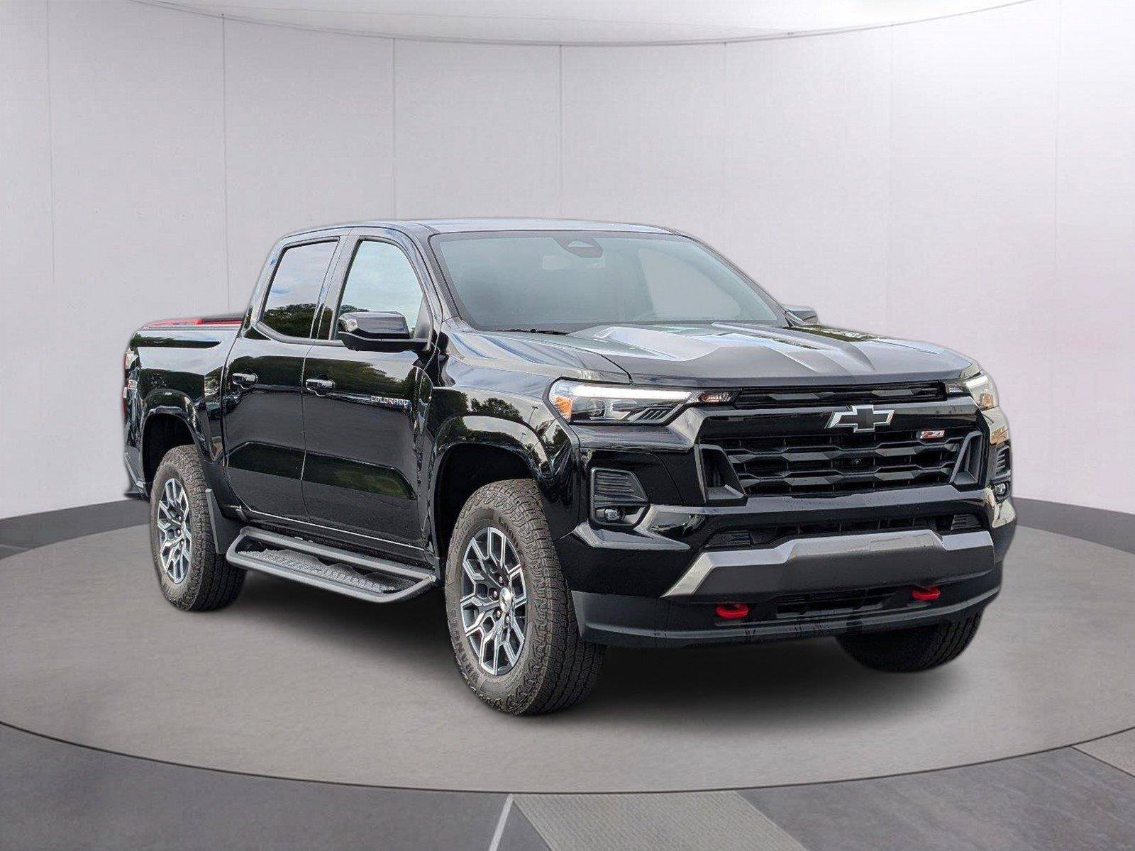 Used 2026 Chevrolet Colorado Z71 w/ Technology Package AWD/4WD image 8