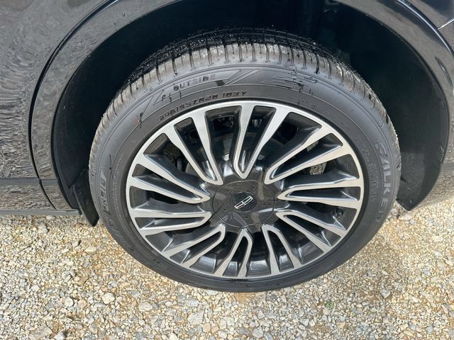 Used 2022 Lincoln Corsair AWD w/ Premium Package image 50