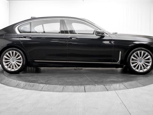 Used 2020 BMW 740i xDrive AWD/4WD image 38