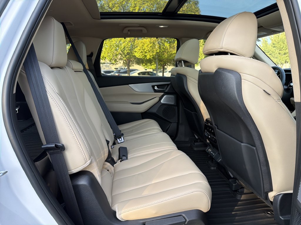 Certified 2026 Acura MDX w/ Technology Package AWD/4WD image 16