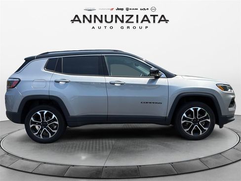 Certified 2022 Jeep Compass Limited image 6