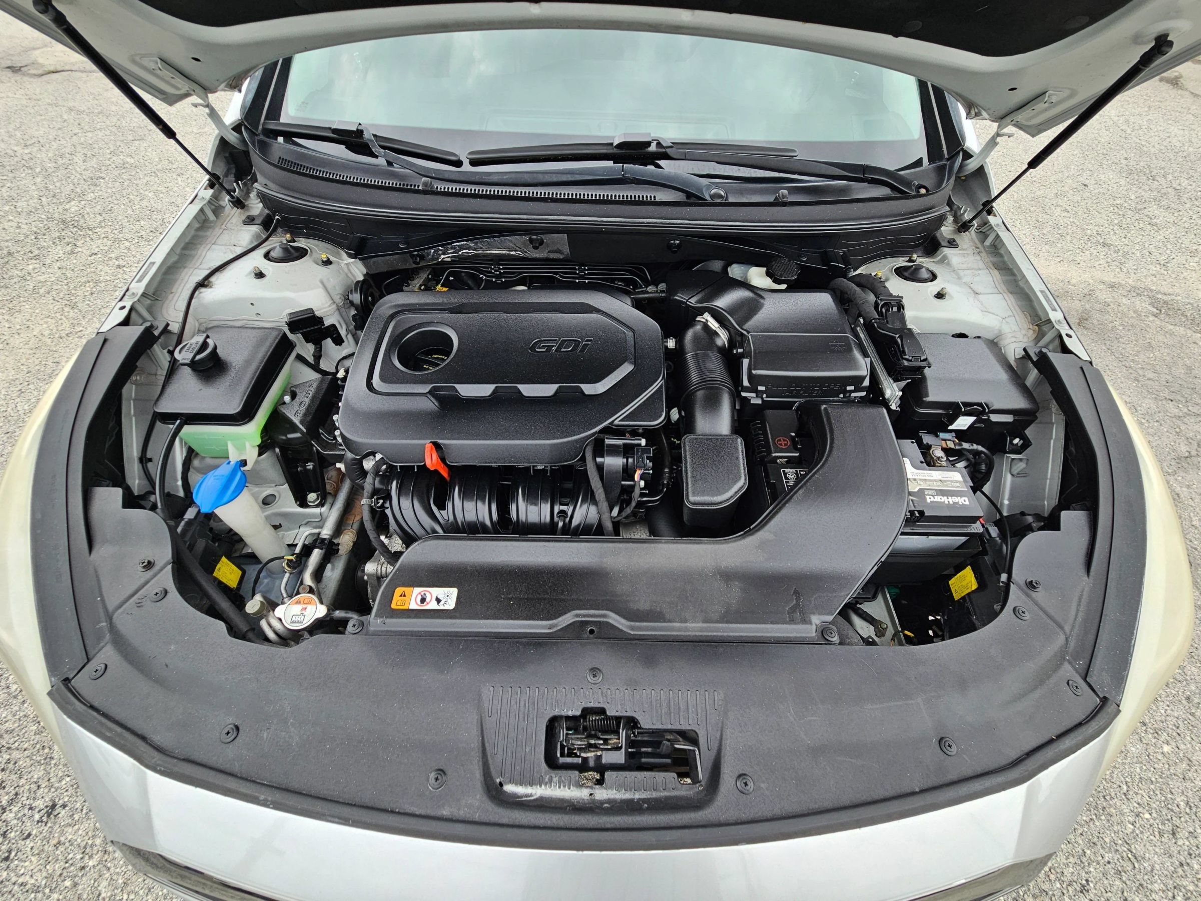 Used 2015 Hyundai Sonata Limited w/ Option Group 06 FWD image 17