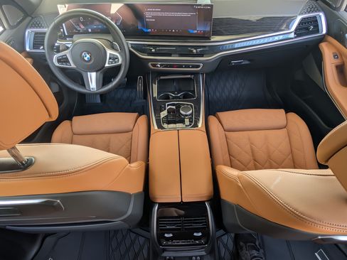 Used 2027 BMW X7 xDrive40i w/ M Sport Package AWD/4WD image 24