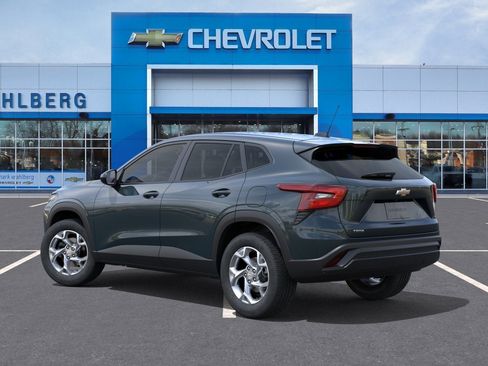 New 2026 Chevrolet Trax LS w/ LS Convenience Package FWD image 27