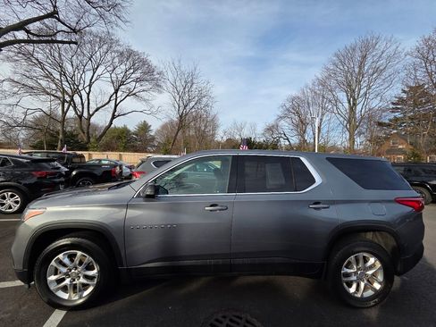 Used 2019 Chevrolet Traverse LS image 4