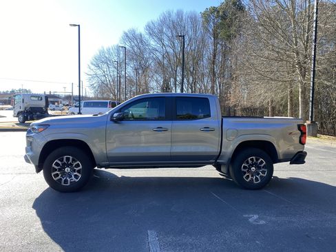 Used 2024 Chevrolet Colorado Z71 w/ Z71 Convenience Package 2 image 6