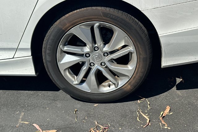 Used 2018 Honda Accord LX image 4