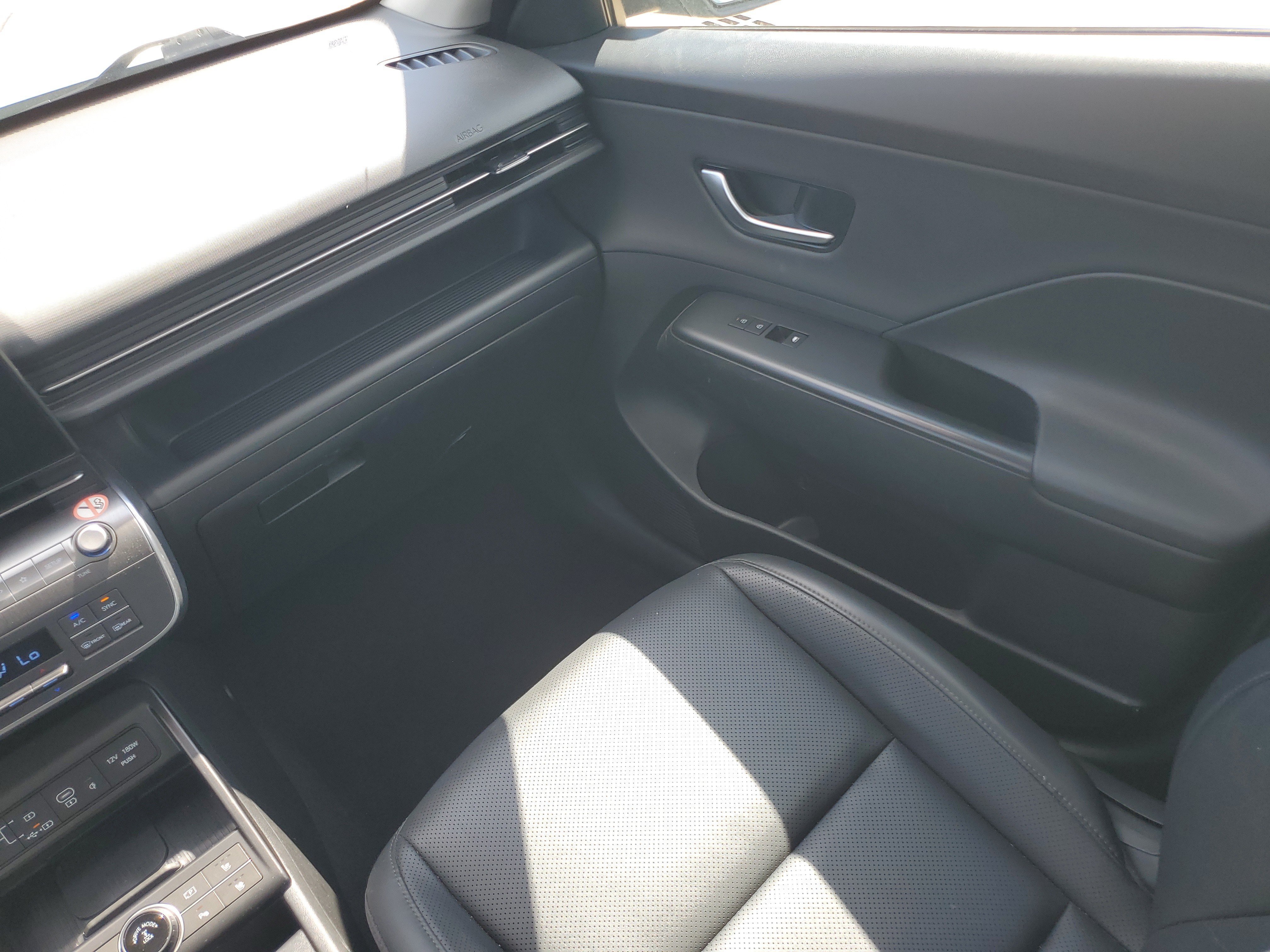 Used 2024 Hyundai Kona Limited AWD/4WD image 33